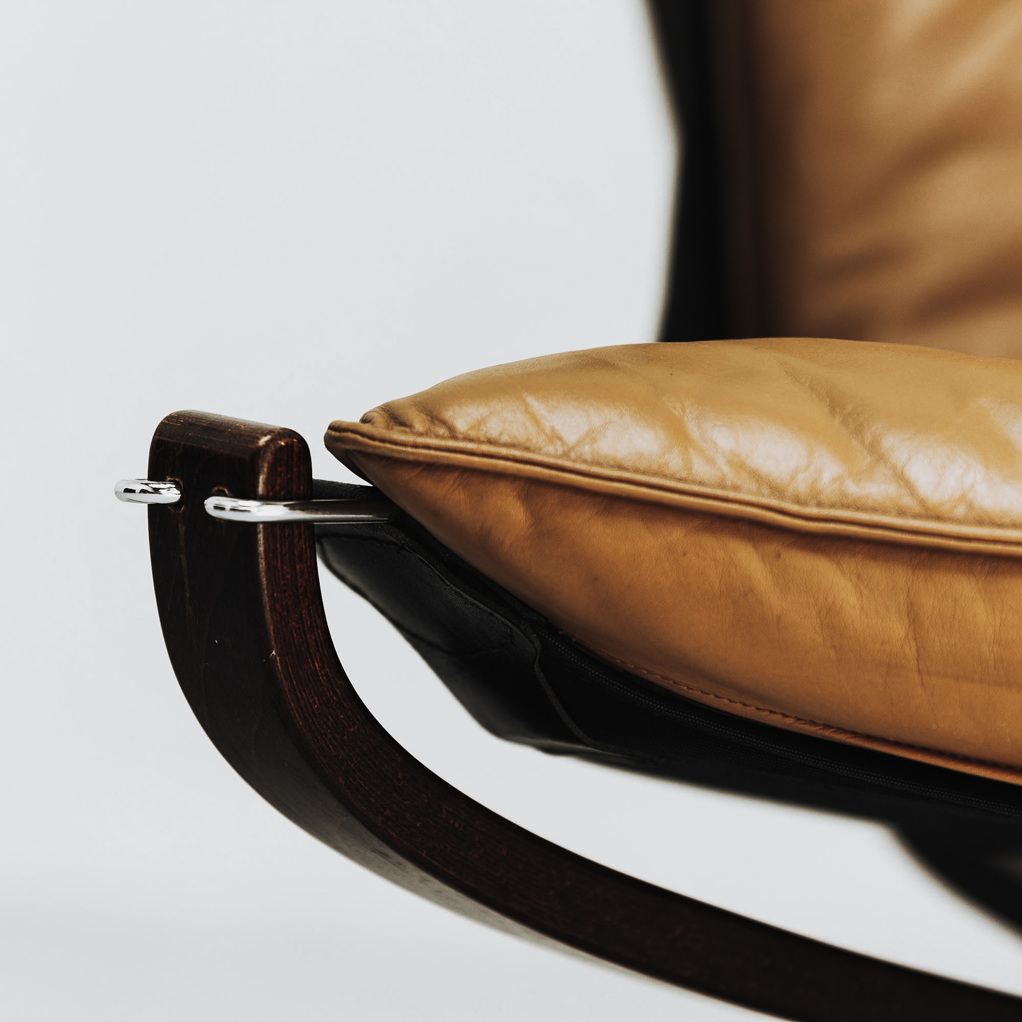 Materiem objects falcon chair web 1 2