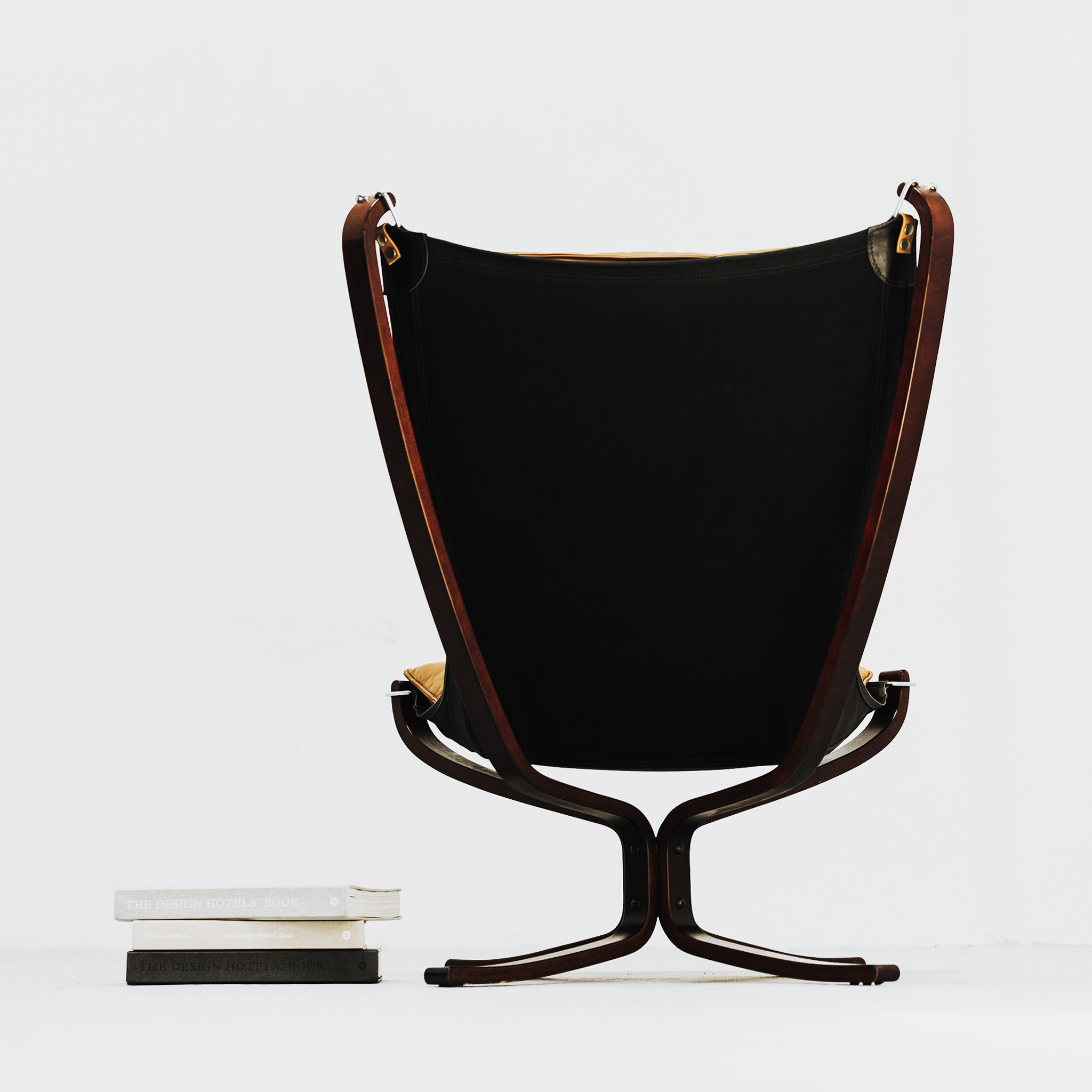 Materiem objects falcon chair web