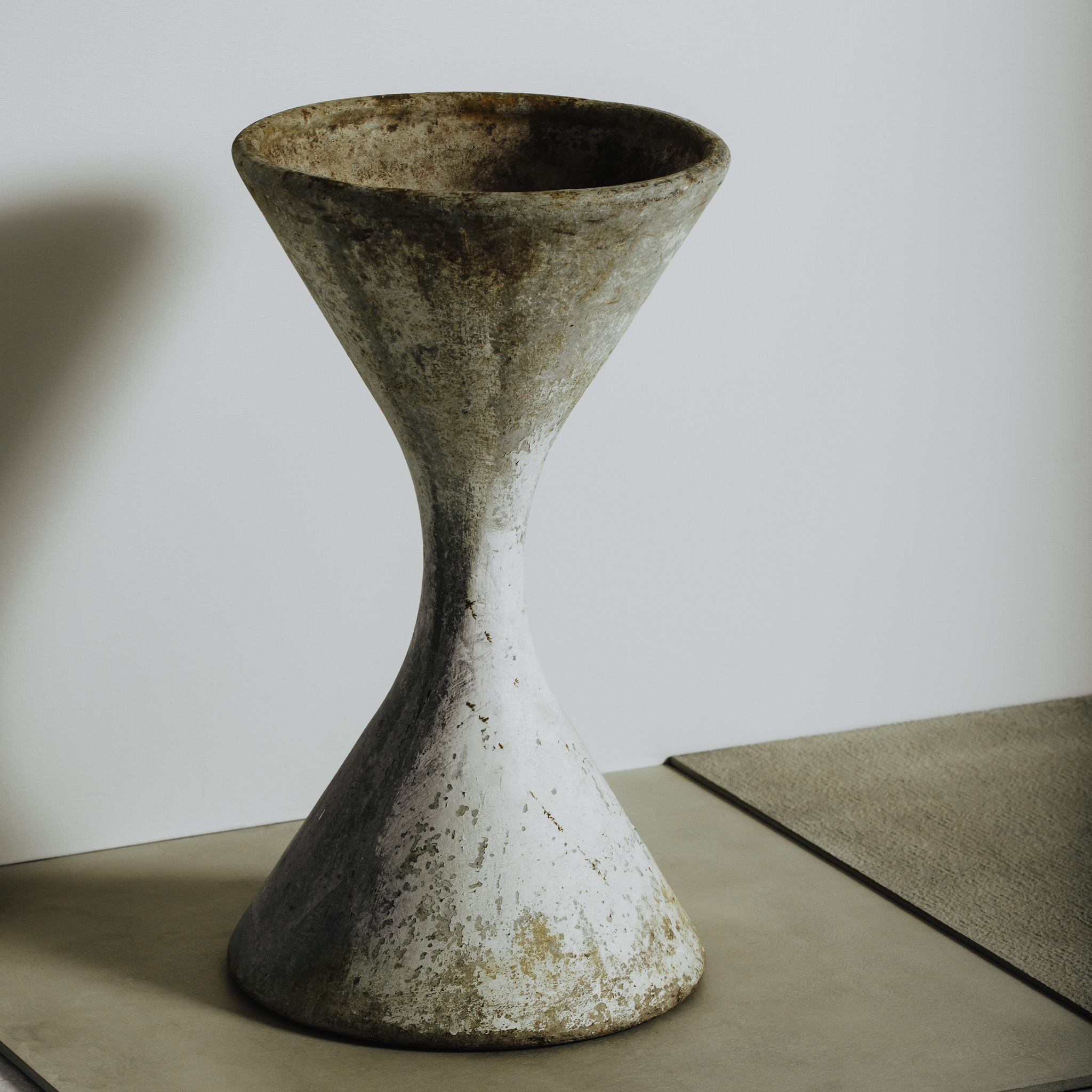 Materiem objects spindle planter web 10