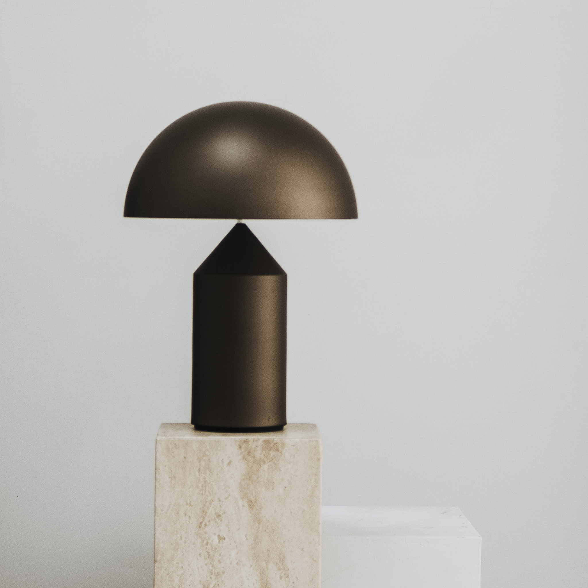 Materiem atollo lamp object